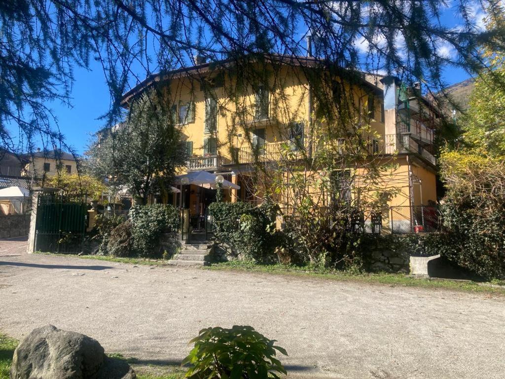 Albergo Ristorante Coppa Dazio Екстер'єр фото